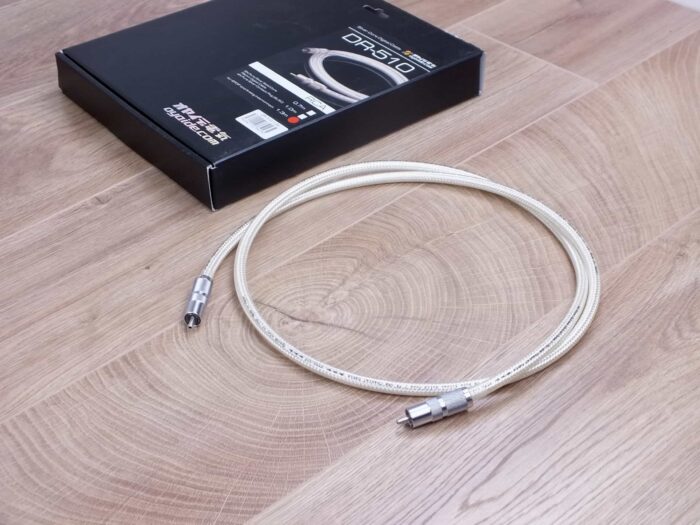 Oyaide DB-510 digital audio interconnect RCA 1,3 metre BRAND NEW 1