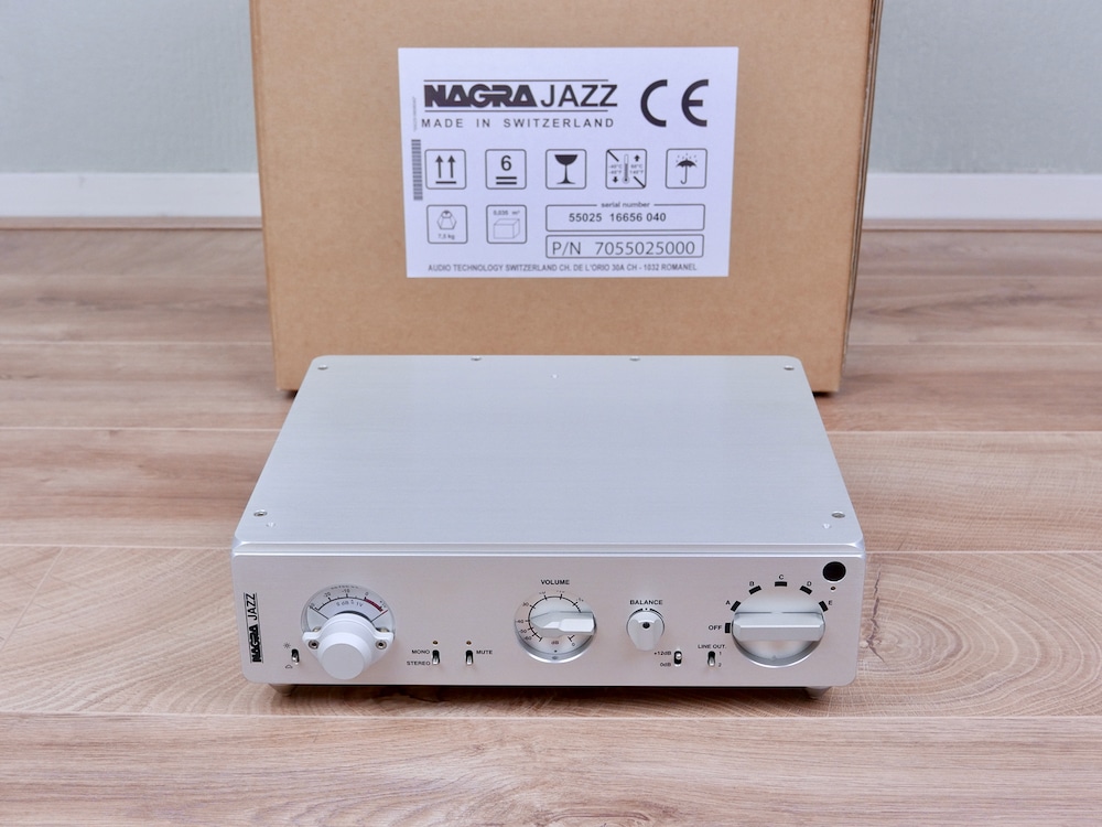 Nagra JAZZ highend audio tube preamplifier with VFS base and ACPSII