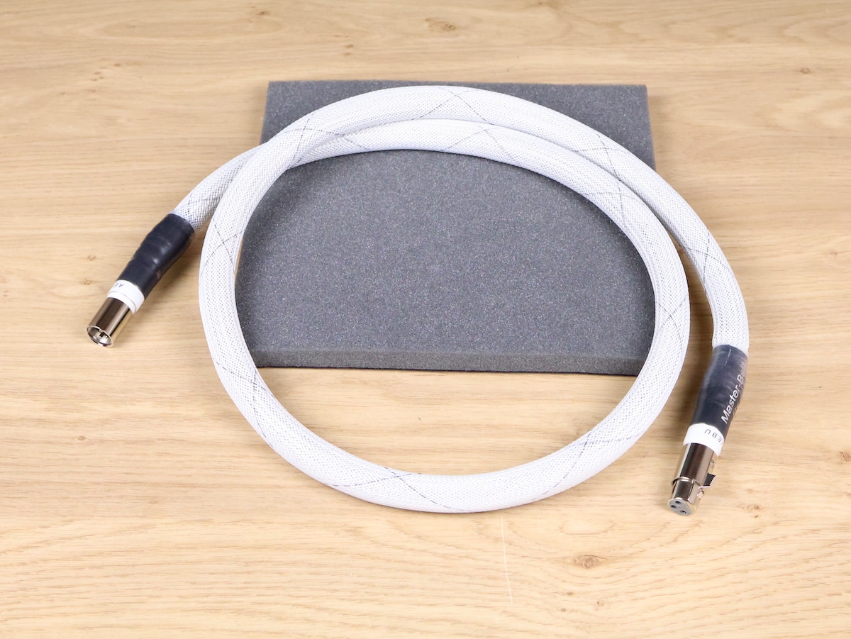 MasterBuilt Ultra Line highend digital audio interconnect AES:EBU 110 Ohm XLR 1,5 metre 1
