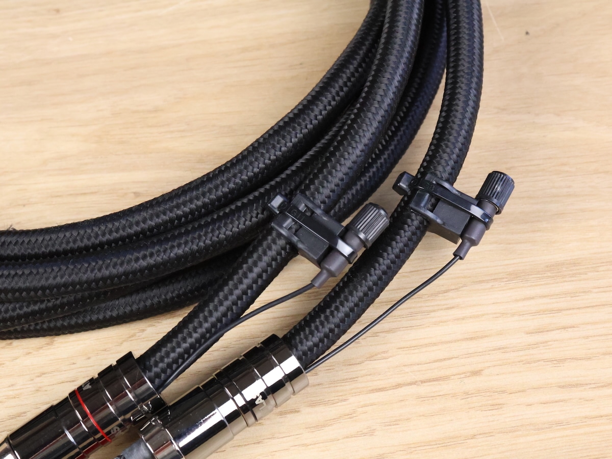 Atlas Cables Mavros Grun highend audio speaker cables 2,5 metre 23