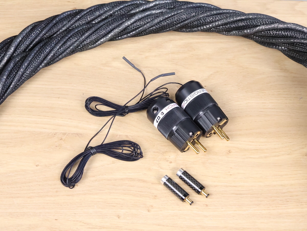 Synergistic Research Galileo Discovery highend audio power cables 1,5 metre (2 available) 4