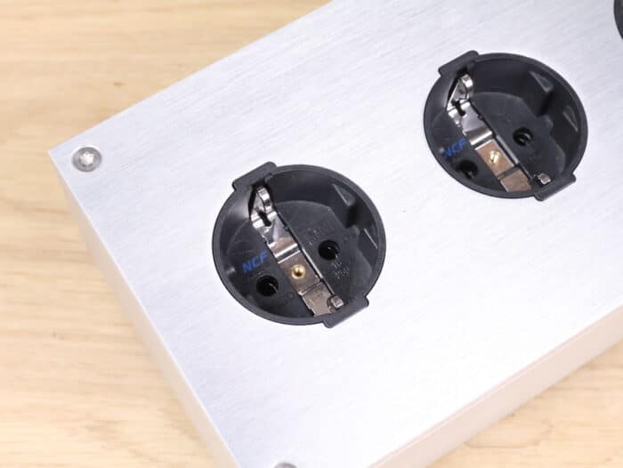 Acoustic Revive RTP-4EU Absolute highend audio AC power distributor 43