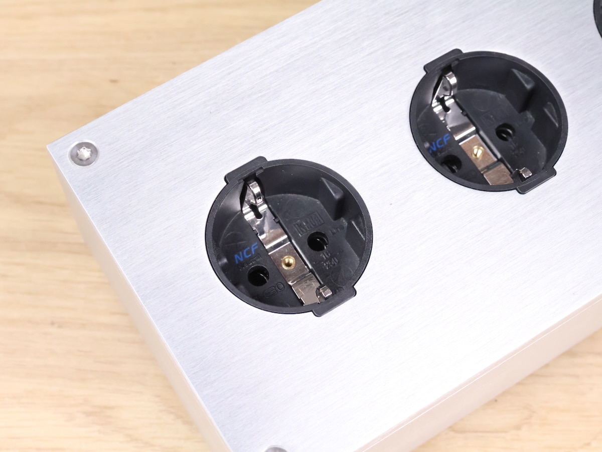Acoustic Revive RTP-4EU Absolute highend audio AC power distributor 43