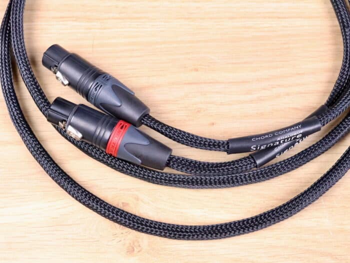 Chord Company Signature Tuned Aray digital audio interconnect 2x XLR to 5-pins DIN 1,0 metre 3