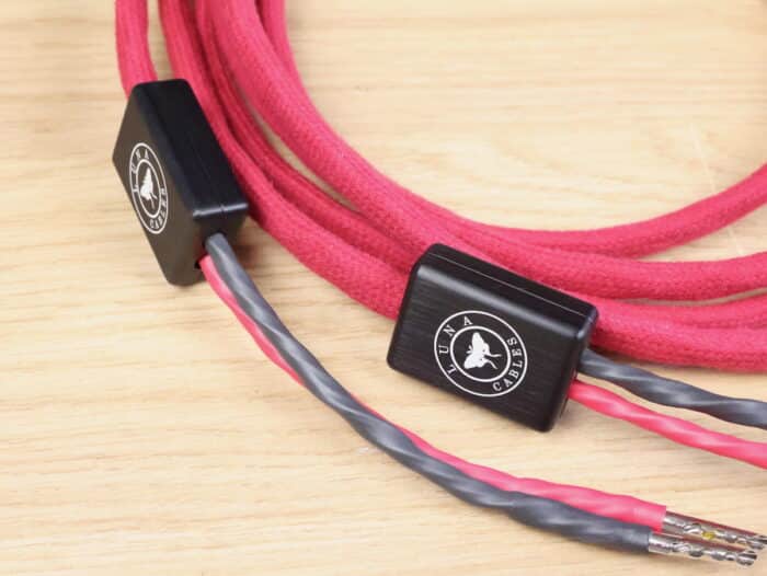 Luna Rouge highend audio speaker cables 2,0 metre 3