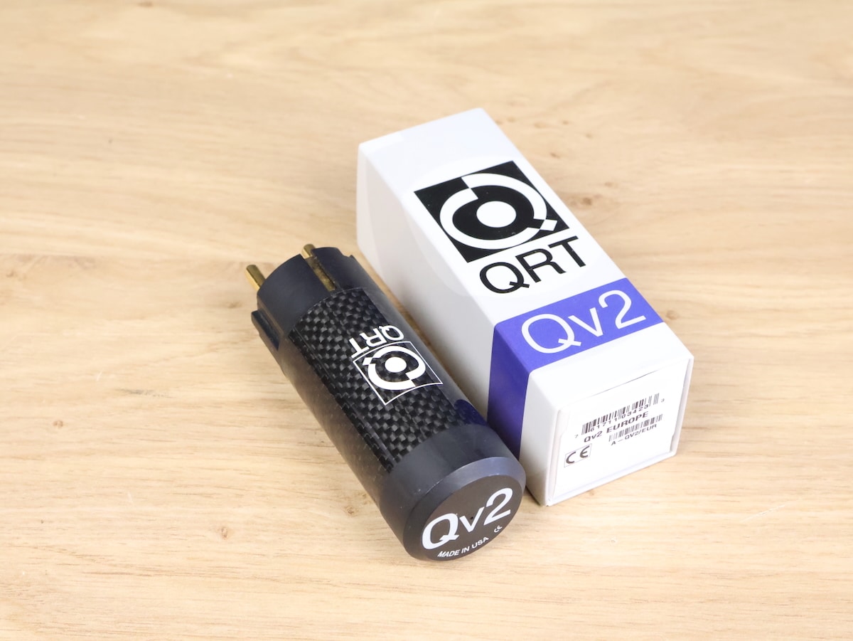 QRT Quantum QV2 audio AC Power Line Harmonizer (by Nordost) 51