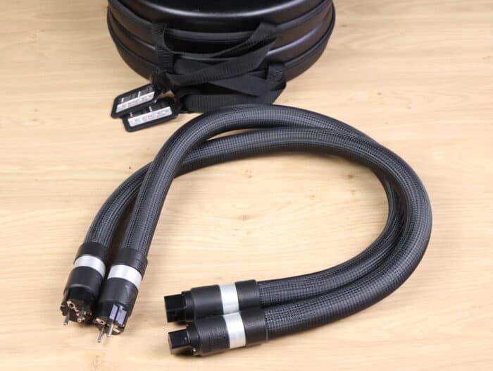 Shunyata Research Sigma NR highend audio power cables 1,0 metre C19 (2 available) 1