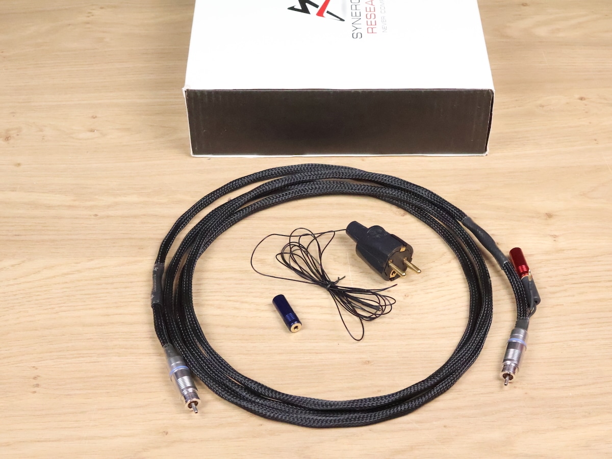 Synergistic Research Atmosphere X Reference high end audio subwoofer cable 3,0 metre 11
