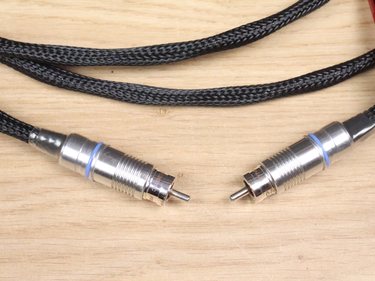 Synergistic Research Atmosphere X Reference high end audio subwoofer cable 3,0 metre 13