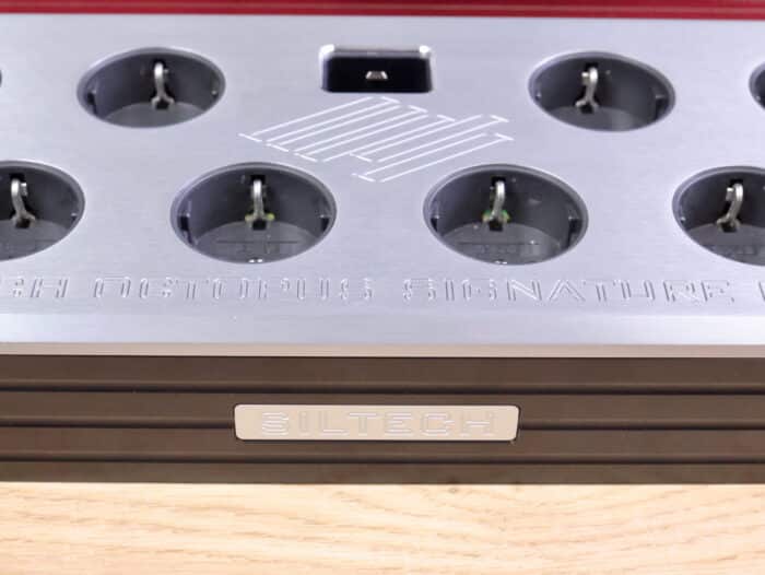 Siltech Octopus Signature Eight AgAu G9 silver-gold high end audio power distributor 32