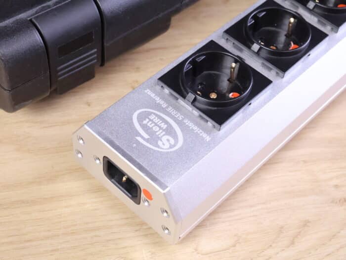 Silent Wire SilentSocket Referenz audio power distributor (5 sockets) 2