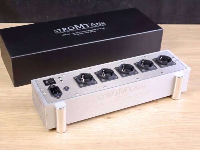 StromTank SEQ-5 high end audio power distributor 11