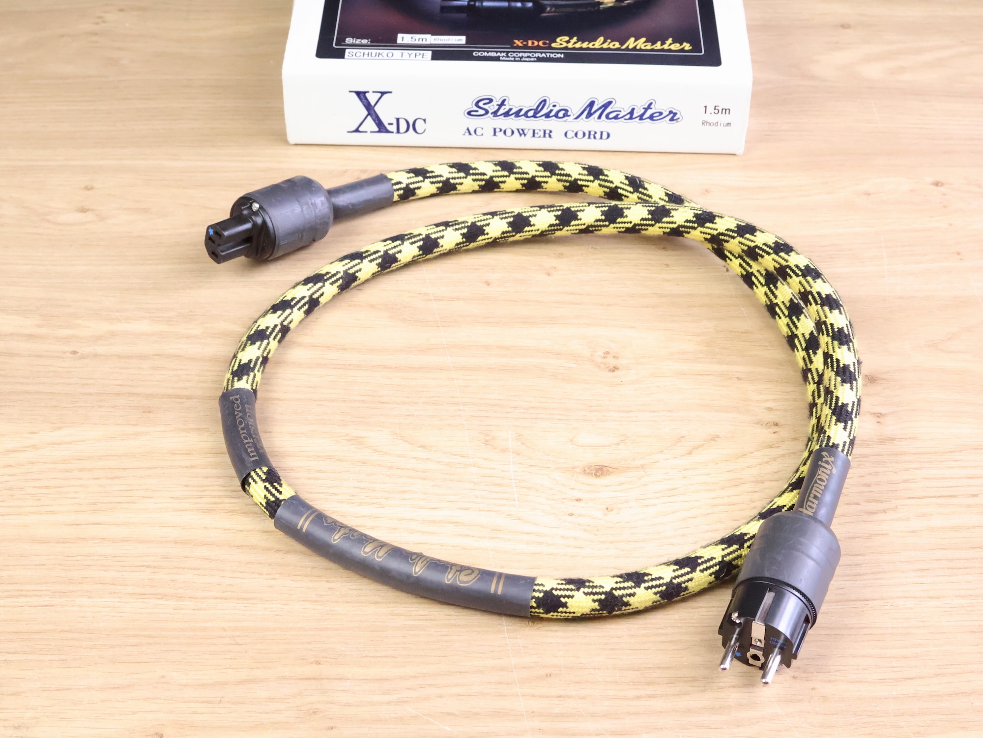 Harmonix X-DC350M2R Studio Master high end audio power cable 1,5 metre 1